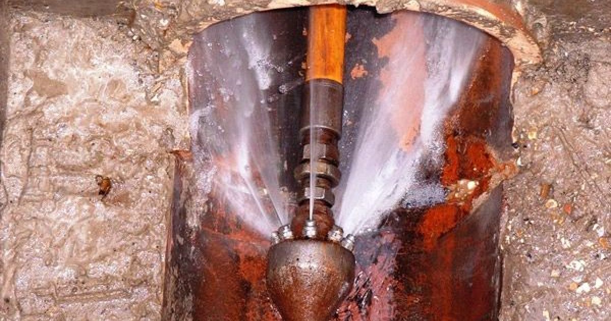 Detecting a Mainline Clog: Signs and Solutions