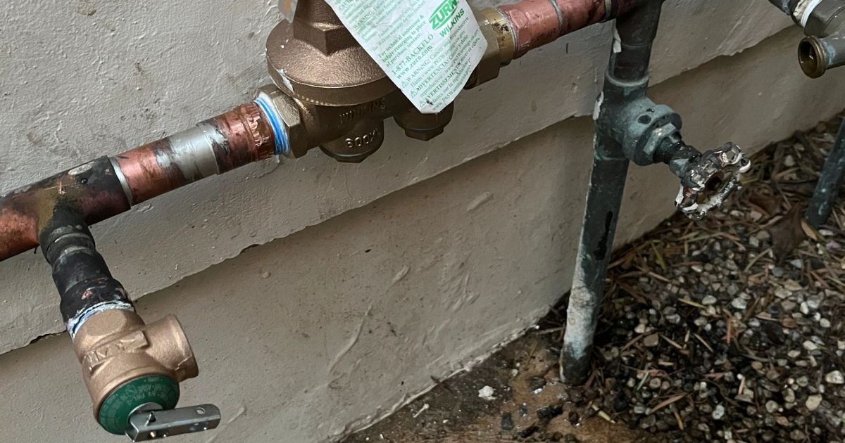 WATER PRESSURE : TOO HIGH? TOO LOW? WHY YOU SHOULD KNOW!